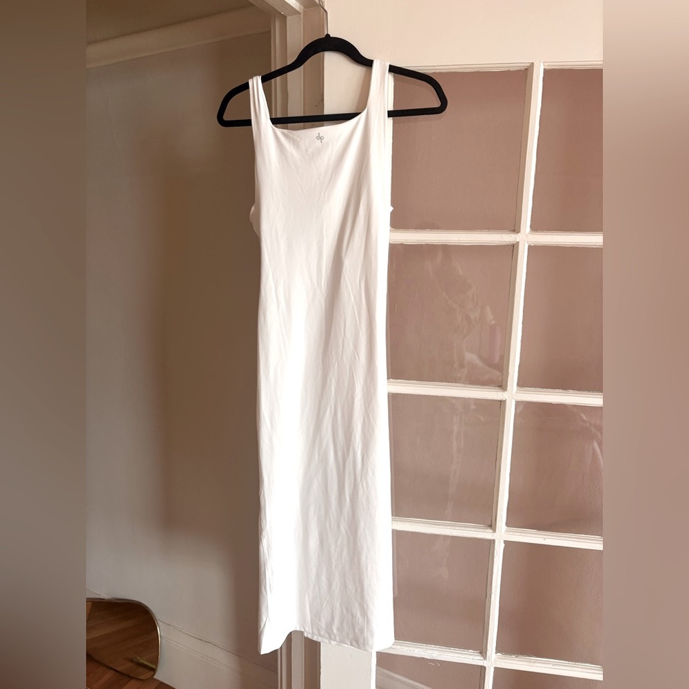 NWTs White Body Con Anthro Dress 🤍🤍